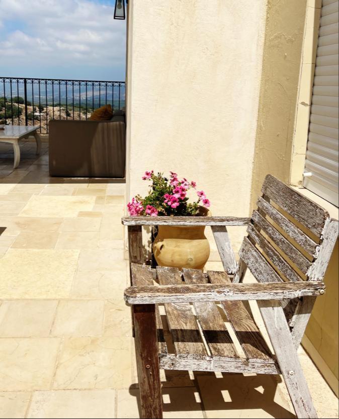 Ferienwohnung Benichuta Mitzpe Hila Exterior foto